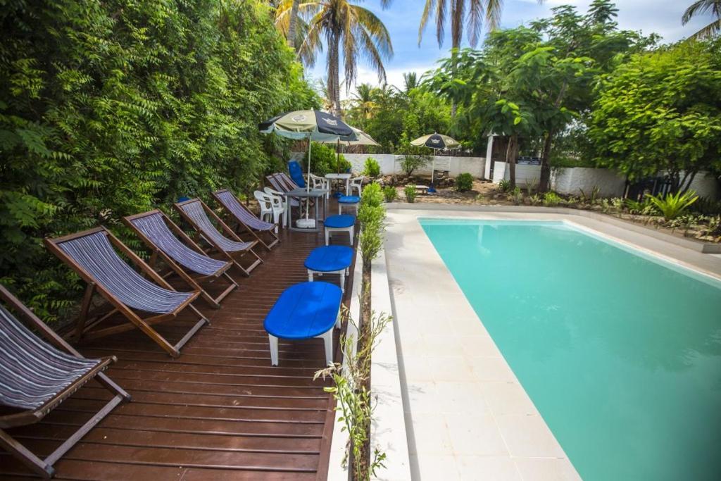 Chez Maggie Hotel & Restaurant Morondava Exterior photo
