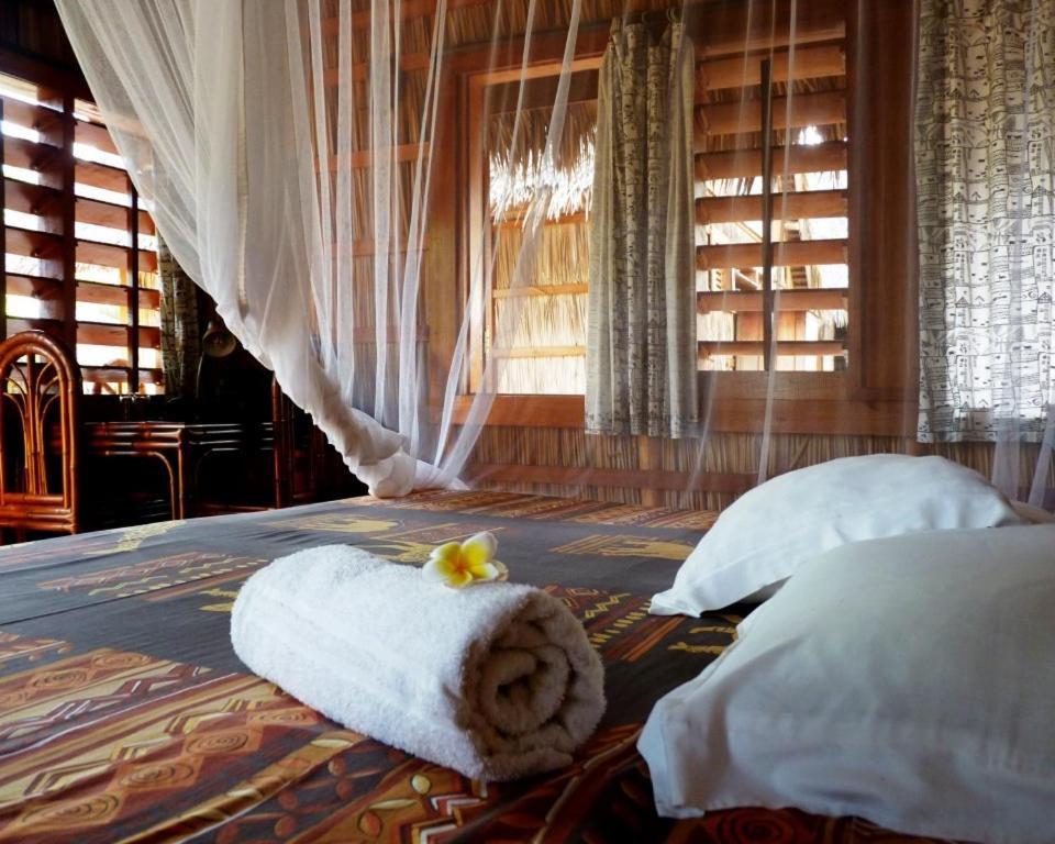 Chez Maggie Hotel & Restaurant Morondava Exterior photo